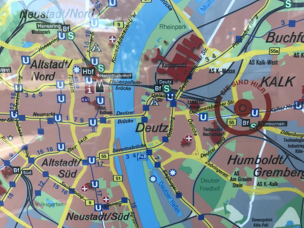 Apartment Koeln Deutz Bagian luar foto